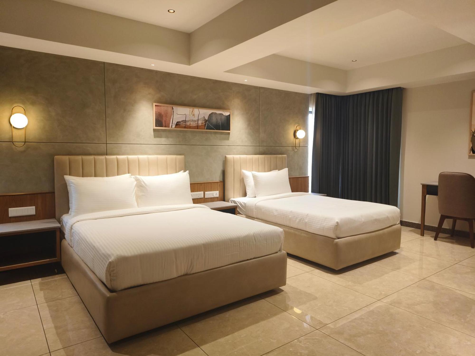 Olive Hotel Le Opera By Embassy Group Bangalore Exterior photo