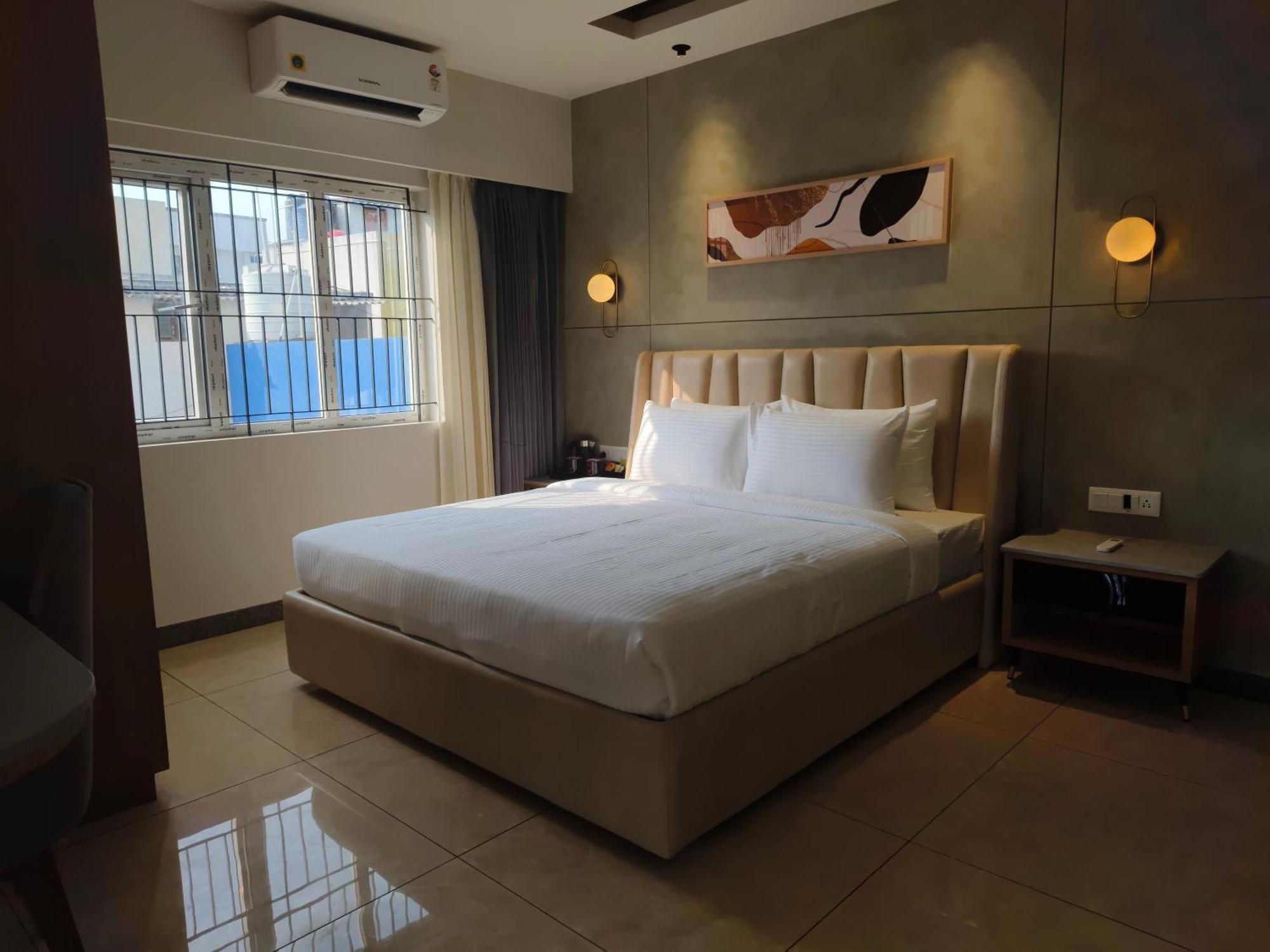 Olive Hotel Le Opera By Embassy Group Bangalore Exterior photo